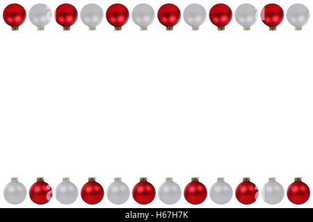Le palle di Natale baubles red silver bordo copia copyspace spazio isolato su sfondo bianco Foto Stock