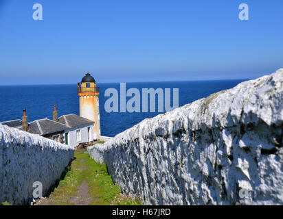 Percorso per la scarsa luce faro,sull'Isola di maggio, Fife. Foto Stock