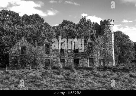 Palazzo del Vescovo vicino Kemnay in bianco e nero Foto Stock