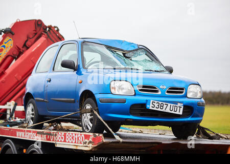 La scena dopo un fatale incidente stradale che coinvolge un auto e bicicletta sul B480 vicino a Garsington Foto Stock