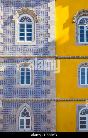 La colorata Vecchia architetto palace pena di Sintra Foto Stock