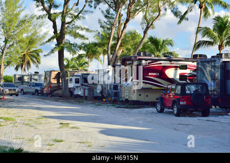 Fort Myers Beach, Florida, motorhome sulla spiaggia e parco RV Foto Stock