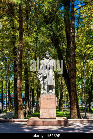 Statua di Temirkul Umetaliev a Bishkek, Kirghizistan Foto Stock