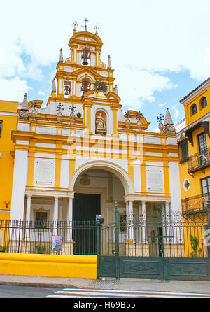 La Basilica de la Macarena è costruito in stile neo-barocco e la Vergine La Macarena è il santo patrono dei mattatori Foto Stock