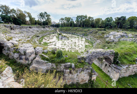 Anfiteatro Romano, il Parco Archeologico della Neapolis, Siracusa, Sicilia, Italia Foto Stock