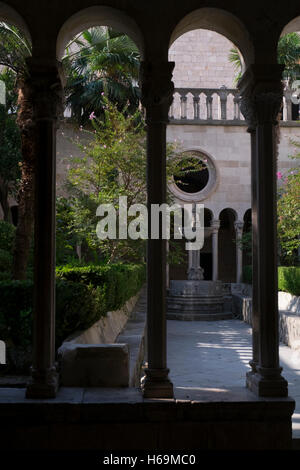 Interno di un convento francescano nella città vecchia di Dubrovnik, Croazia. Foto Stock