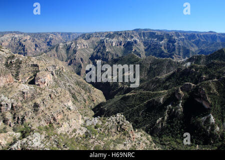 Paesaggi montuosi di rame Canyon in Chihuahua, Messico Foto Stock