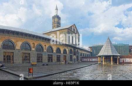 La grande moschea di Diyarbakir è il più vecchio ed uno dei più importanti moschee in Mesopotamia, Turchia. Foto Stock