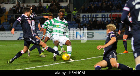 Victoria Park, Dingwall, Scozia. 26 ott 2016. Premier League scozzese di calcio. Ross County versus celtico. Moussa Dembele rende 4-0 Credito: Azione Sport Plus/Alamy Live News Foto Stock