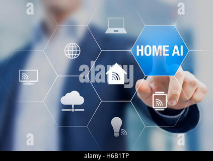 Concetto di home ai, intelligenza artificiale, Assistente dispositivo collegato, comandato dalla voce Foto Stock