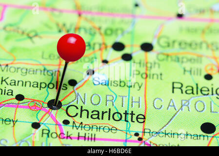 Charlotte imperniata su una mappa del Nord Carolina, STATI UNITI D'AMERICA Foto Stock