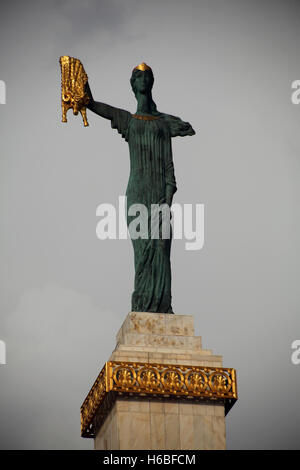 Statua di Medea in piazza Europa, Batumi, Adjara, Georgia. Foto Stock