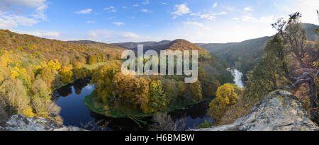 Hardegg: Parco Nazionale Thayatal, Thaya river valley piegare a Umlaufberg, Waldviertel, Niederösterreich, Austria Inferiore, Austria Foto Stock