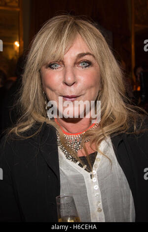 Londra, Regno Unito. Il 26 ottobre 2016. Helen Lederer assiste la reception. S.a.r. il principe Charles, Principe di Galles si unisce celebrata autori, editori e altri ospiti presso una reception a Spencer House per celebrare il venticinquesimo anniversario della rinascita della Everyman biblioteca, uno specialista hardback casa editrice. Foto Stock