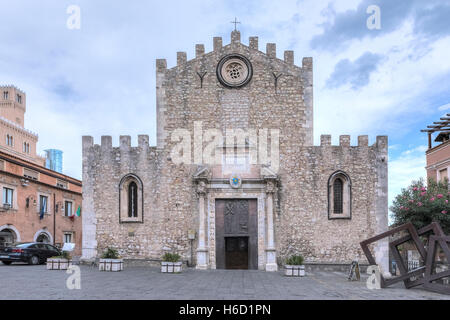 Piazza Duomo, Taormina, Messina, Sicilia, Italia Foto Stock