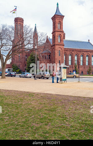 WASHINGTON DC, Stati Uniti d'America - 31 gennaio 2006: Il Castello, prima Smithsonian Institution building, progettato dall'architetto James Renwick, Foto Stock