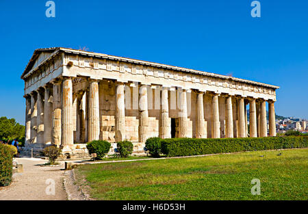 Il Tempio di Efesto è ben conservato edificio con colonnato dorico, situato sulla Agoraios Kolonos hill in Greco Agora Foto Stock