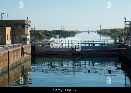 USA & Canada confine. Saint Lawrence Seaway, un sistema di serrature, canali e canali in Canada e negli Stati Uniti. Foto Stock