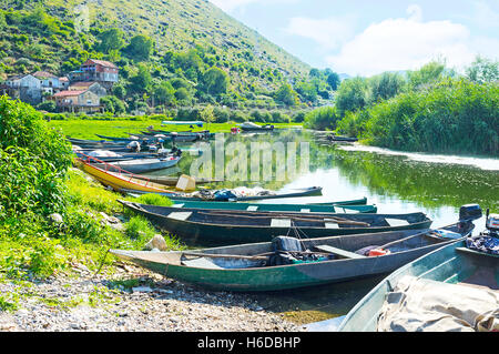 Vranjina village è uno dei migliori posti in Montenegro per godere di agriturismo, per andare a pesca Foto Stock