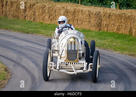 1909 Benz 200 'Blitzen Benz" al 2016 Goodwood Festival of Speed, Sussex, Regno Unito. Driver, William Evans. Foto Stock