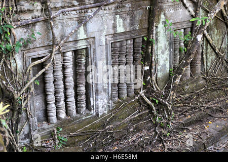 Rovine dei templi, Boeng Mealea, aka Boeng Mealea, Siem Reap, Cambogia Foto Stock