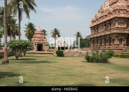 Tenkailasa santuario e il tempio di Brihadisvara, Gangaikondacholapuram, Tamil Nadu, India. Vista da sud-est. Foto Stock