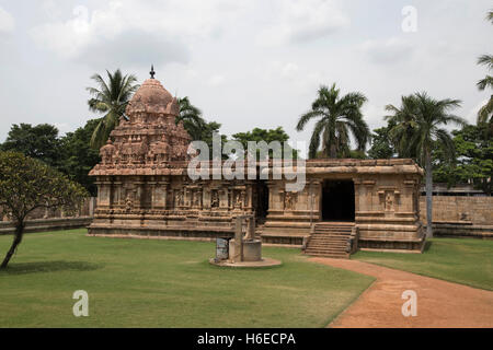 Amman Tempio della Dea Brihannayaki, il tempio di Brihadisvara complessa, Gangaikondacholapuram, Tamil Nadu, India. Vista da sud Wes Foto Stock