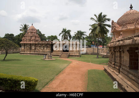 Amman Tempio della Dea Brihannayaki, il tempio di Brihadisvara complessa, Gangaikondacholapuram, Tamil Nadu, India. Vista dal nord. Foto Stock