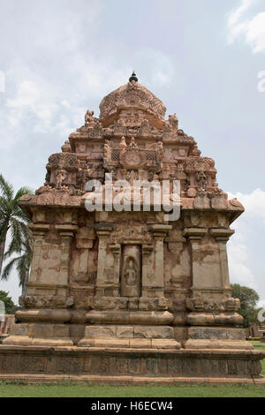 Amman Tempio della Dea Brihannayaki, il tempio di Brihadisvara complessa, Gangaikondacholapuram, Tamil Nadu, India. Vista da ovest. Foto Stock