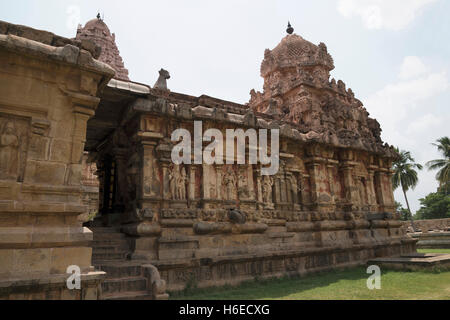 Amman Tempio della Dea Brihannayaki, il tempio di Brihadisvara complessa, Gangaikondacholapuram, Tamil Nadu, India. Vista dal nord. Foto Stock