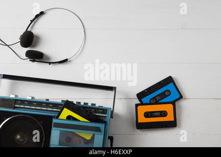 Ritratto di una vecchia radio con cassette Foto Stock