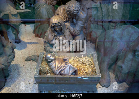 Glasgow celebrazione di Natale George Square luci presepi scene decorazioni Glasgow mercatino di Natale Foto Stock