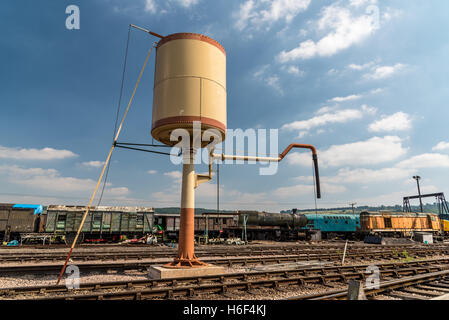 Serbatoio acqua a toddington stazione ferroviaria, gloucestershire & warickshire ferrovie a vapore Foto Stock