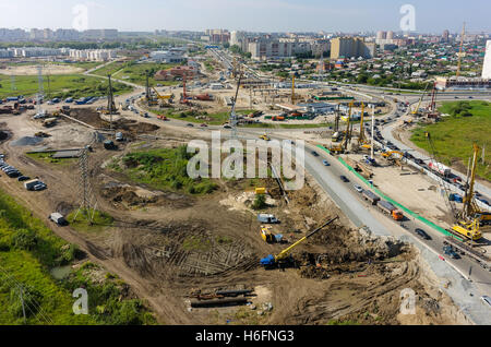 Costruzione di due livelli di risultato sulla strada di bypass Foto Stock