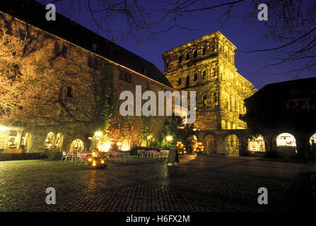 Germania, Treviri, Simeone del collegio e la Porta Nigra. Foto Stock