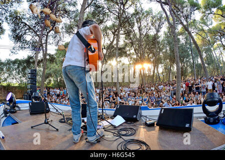 Barcellona - Lug 3: Xoel Lopez (musicista) in un concerto all'aperto presso il Vida Festival il 3 luglio 2015 a Barcellona, Spagna. Foto Stock