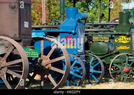 Trattori Rumely, grande Oregon Steam-Up, antichi Powerland, Brooks, Oregon Foto Stock