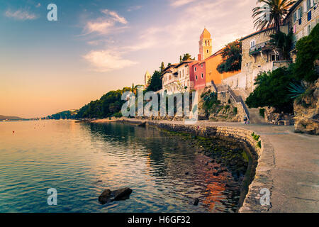 Vista della città di Arbe, Croato località turistica sull'isola omonima. Foto Stock