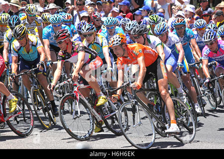 Lance Armstrong (sinistra) concorrenti in Fase 6 di 2009 il Tour Down Under in Adelaide Australia Foto Stock