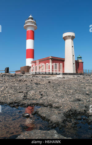 Fuerteventura: vista di El Toston faro, la struttura originale, nel nord-ovest dell'isola, è stato aperto nel 1897 Foto Stock