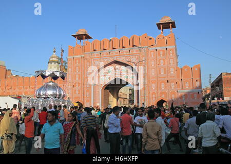 Celebrazioni di Dussehra, Chandpol Darwaza, Jaipur, Rajasthan, India, subcontinente indiano, Asia del Sud Foto Stock