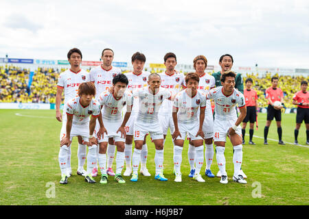 Chiba, Giappone. 29 ott 2016. Omiya Ardija gruppo team line-up calcio/calcetto : 2016 J1 League 2a tappa match tra Kashiwa Reysol 1-2 Omiya Ardija presso Hitachi Kashiwa Stadium di Chiba, Giappone . © AFLO SPORT/Alamy Live News Foto Stock