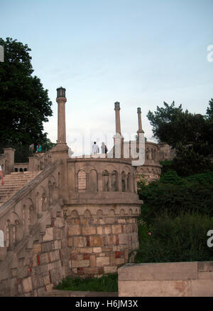 Famosa scalinata di pietra passi nella fortezza di Kalemegdan Park Belgrado, Serbia, Europa Foto Stock