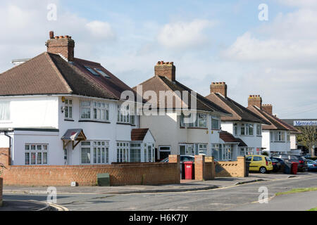 Case a schiera, Bath Road, Slough, Berkshire, Inghilterra, Regno Unito Foto Stock