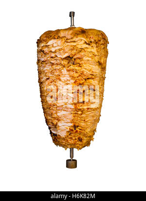 Grigliata di spiedini di pollo su allo spiedo, una carne tradizionale rasata, servita all'interno del sandwich di kebab in Mediterraneo, paesi arabi Foto Stock