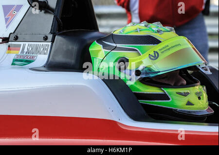 Sul circuito di Monza, Monza, Italia. 30 ott 2016. Mick Schumacher in azione durante gara 1 per il Campionato Italiano di F4 Championship sul circuito di Monza il credito: Azione Plus sport/Alamy Live News Foto Stock