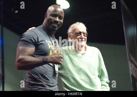 In presenza di Stan Lee LA Comic Con - SAT, Los Angeles Convention Center di Los Angeles, CA. 29 ottobre, 2016. Foto di: Tony Gonzalez/Everett Collection Foto Stock