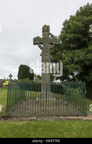 La parete ovest descrive l adorazione dei Magi, Ardboe alta croce, Ardboe, County Tyrone, Irlanda del Nord, Regno Unito Foto Stock