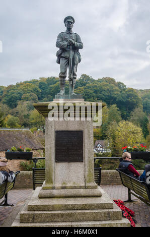 Un memoriale di guerra di Ironbridge nello Shropshire, Regno Unito Foto Stock