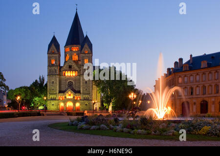 Temple neuf e Place de la Comedie metz Foto Stock